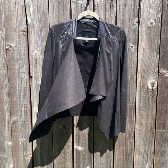 Insight black Crackle Faux Leather Jacket size 4 - Picture 6 of 17